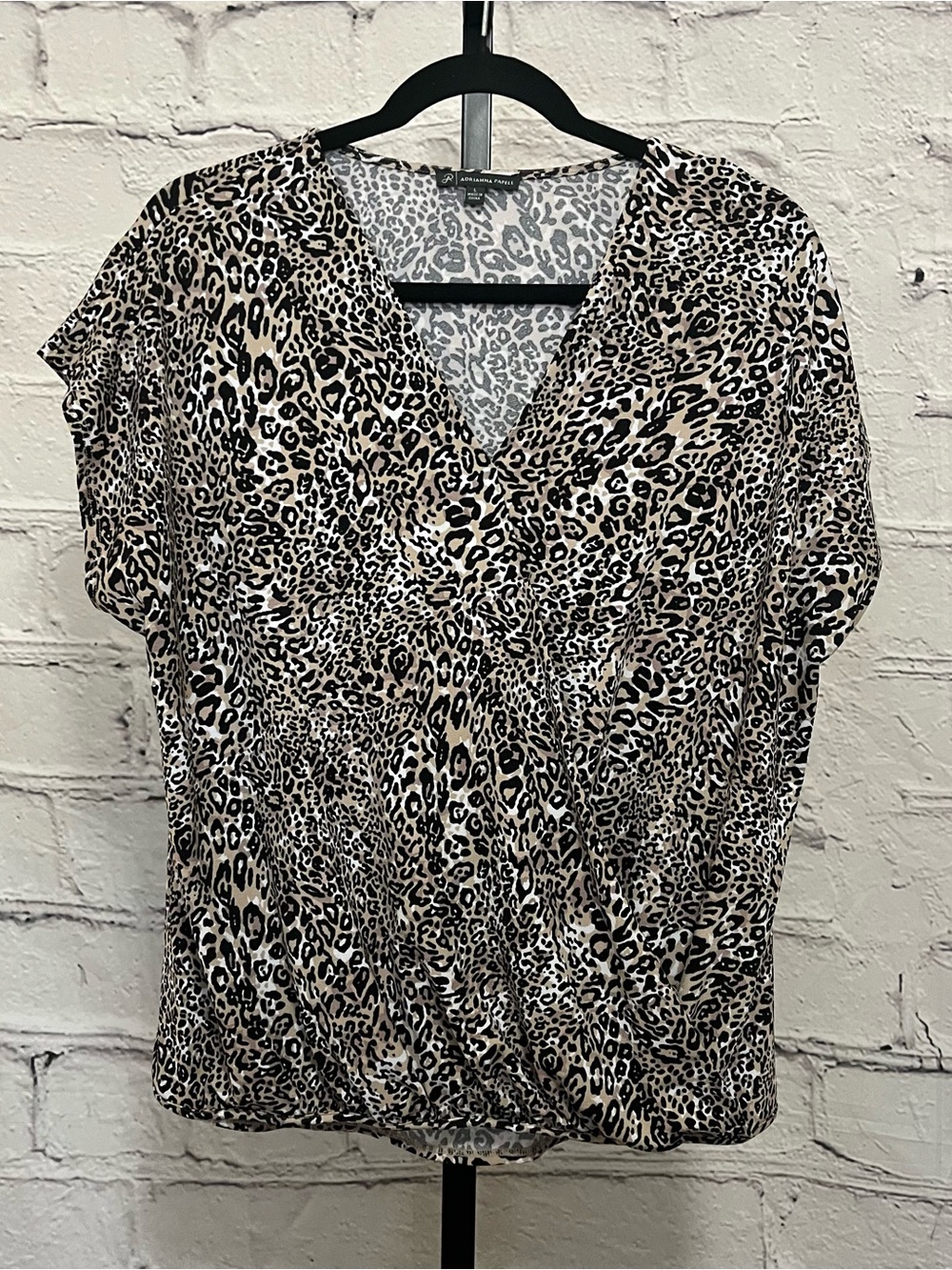 Adrianna Papell Leopard Print V-Neck Women's Top Blouse - Beige and Black